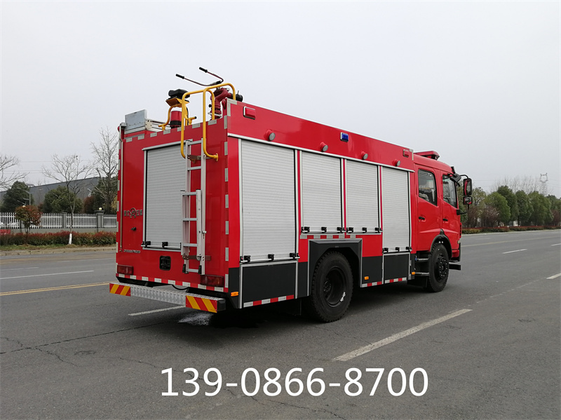 東風(fēng)145水罐消防車(5.3噸)圖片